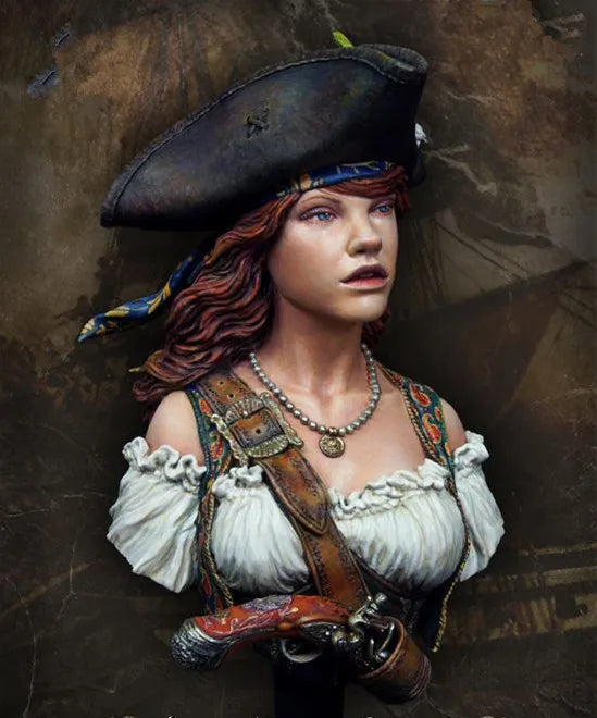 1/10 Female Pirate with Tricorn Hat and Cutlass, Resin Model Bust Kit, Fantasy Theme, Unassembled and Unpainted