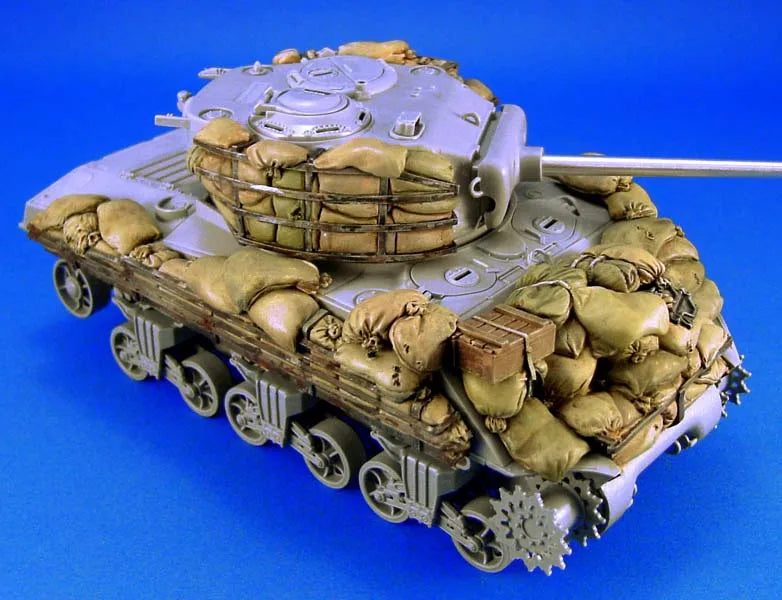 1/35 WWII M4A3 Sherman Tank, Resin Model Vehicle Kit, Unassembled and Unpainted