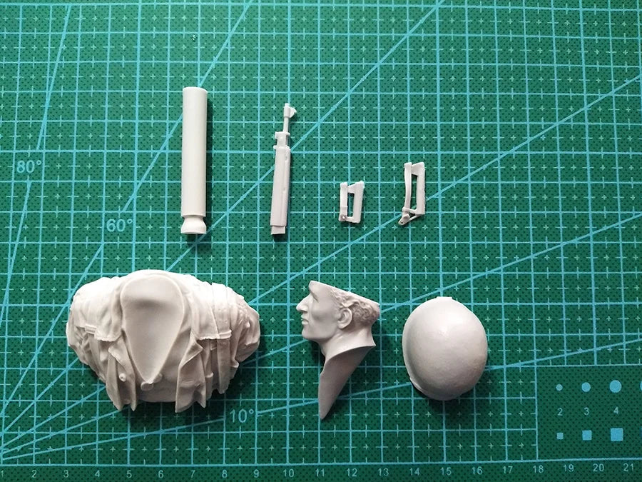 1/10 WWII German Soldier in Stahlhelm with Open Tunic, Resin Model Bust Kit, Unassembled and Unpainted