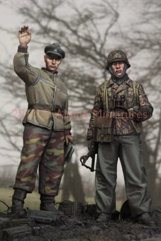 1/35 WWII German Infantry Ardennes 1944, 2 Figures, Resin Model Figure Kit, Unassembled and Unpainted