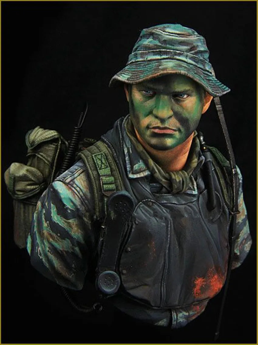 1/10 Modern Tactical Infantryman with Assault Rifle, Resin Model Bust Kit, Unassembled and Unpainted