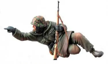 1/35 Creeping Soldier, Resin Model Figure Kit, Military Theme, Unassembled and Unpainted