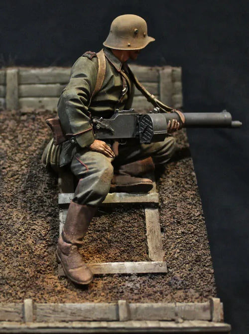 1/16 WWII German Infantry Seated with Kar98k, Resin Model Figure Kit, Unassembled and Unpainted
