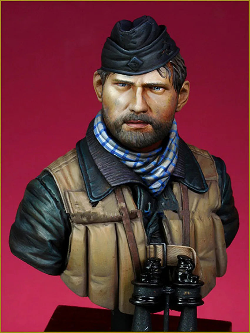 1/10 Cold War Military Officer, Resin Model Bust Kit, Unassembled and Unpainted