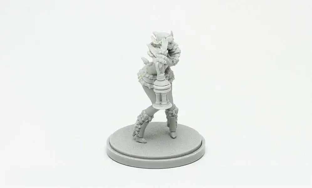 30mm Ram-Horned Fantasy Warrior, Resin Model Figure Kit, Fantasy Theme, Unassembled and Unpainted