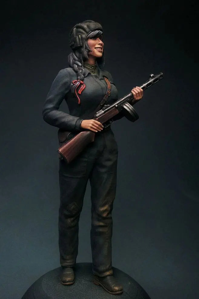 1/35 Cold War Soviet Female Tank Soldier, Resin Model Figure Kit, Unassembled and Unpainted