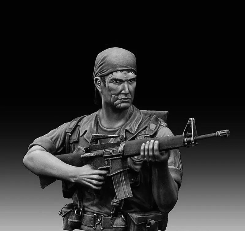 1/10 Modern Infantryman with M16, Resin Model Bust Kit, Unassembled and Unpainted