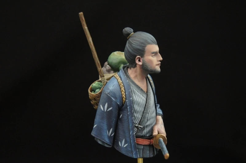 1/12 Samurai Warrior Carrying Demon, Resin Model Figure Kit, Fantasy Theme, Unassembled and Unpainted