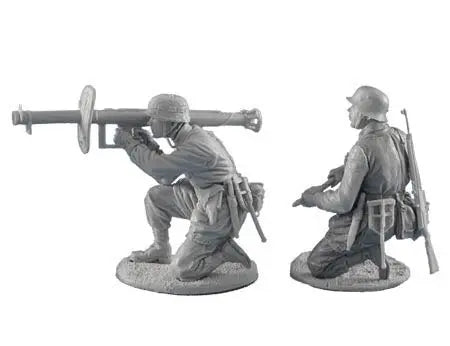 1/35 WWII German Anti-Tank Rifle Team, 2 Figures, Resin Model Figure Kit, Unassembled and Unpainted