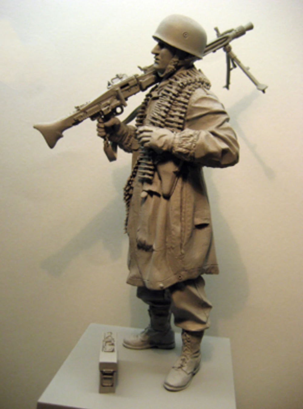WWII German Wehrmacht Soldier — 1/16 Resin Figure