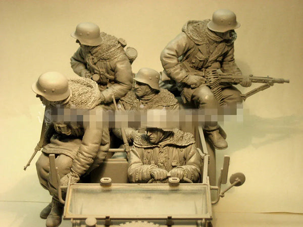 1/16 WWII German Infantry Gun Truck Crew, 5 Figures, Resin Model Figure Kit, Unassembled and Unpainted