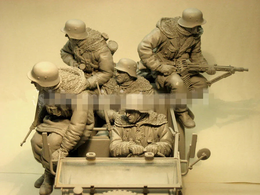 1/16 WWII German Infantry Gun Truck Crew, 5 Figures, Resin Model Figure Kit, Unassembled and Unpainted