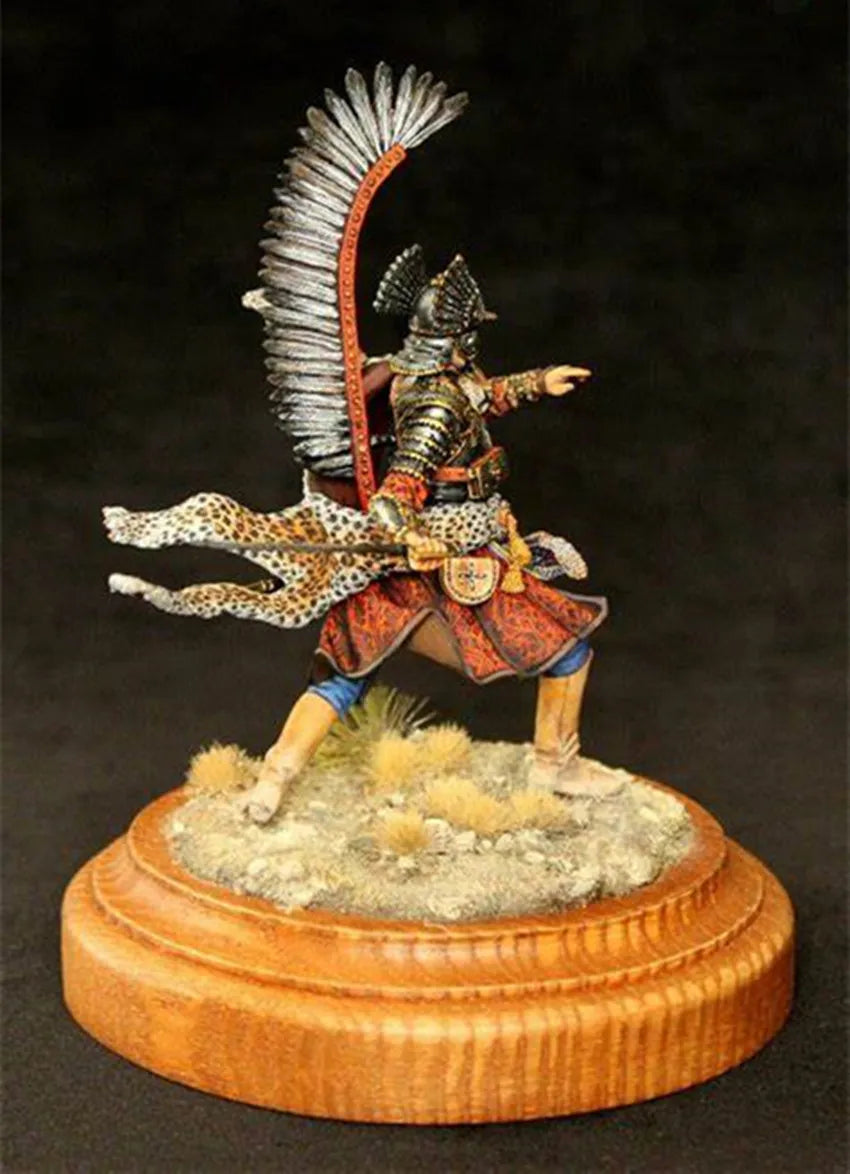 1/24 Aztec Warrior with Feathered Headdress, Resin Model Figure Kit, Fantasy Theme, Unassembled and Unpainted