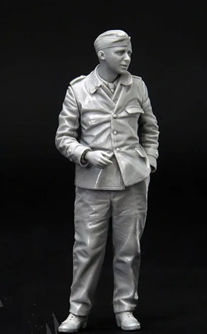 1/35 Modern German Soldier Tropical Uniform, Resin Model Figure Kit, Unassembled and Unpainted