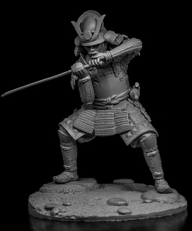 1/24 Ancient Japanese Samurai with Naginata in Battle Stance, Resin Model Figure Kit, Unassembled and Unpainted