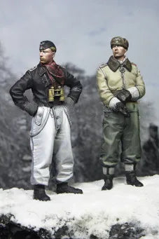1/35 WWII German Officers Kharkov 1943, 2 Figures, Resin Model Figure Kit, Unassembled and Unpainted
