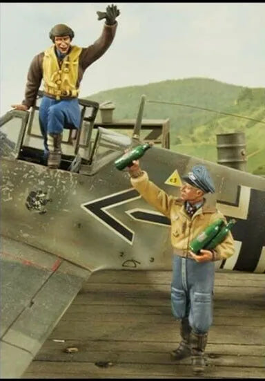 1/32 WWII Military Soldier, Resin Model Figure Kit, Unassembled and Unpainted