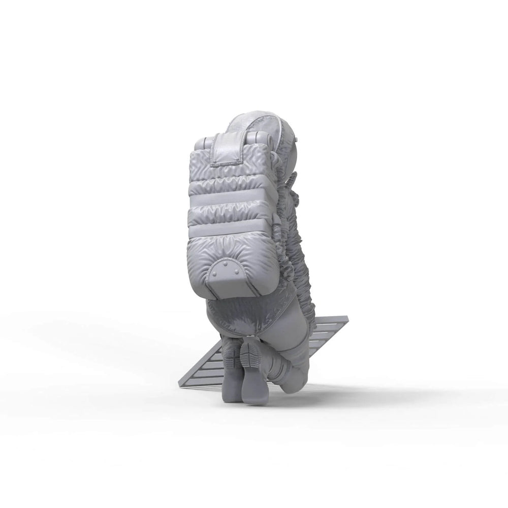 1/35 Astronaut in EVA Suit, Resin Model Figure Kit, Sci-Fi Theme, Unassembled and Unpainted