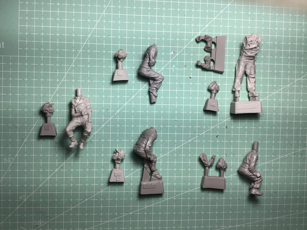1/35 WWII Panzer Crew, 22 Figures, Resin Model Figure Kit, Unassembled and Unpainted