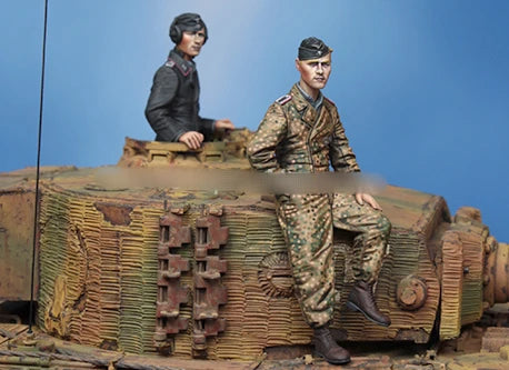 1/35 WWII German Fortification, 2 Figures, Resin Model Diorama Kit, Unassembled and Unpainted