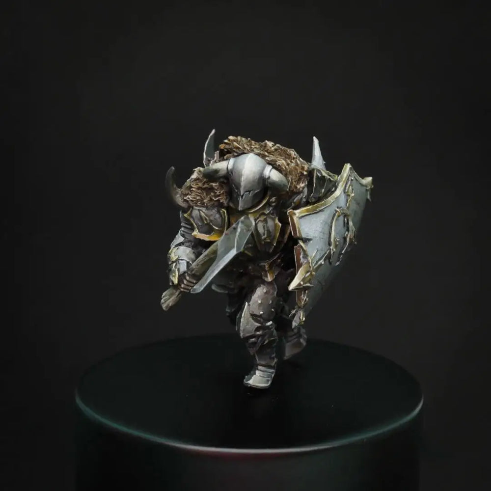 30mm Horned Demon with Battle Axe and Cape, Resin Model Figure Kit, Fantasy Theme, Unassembled and Unpainted