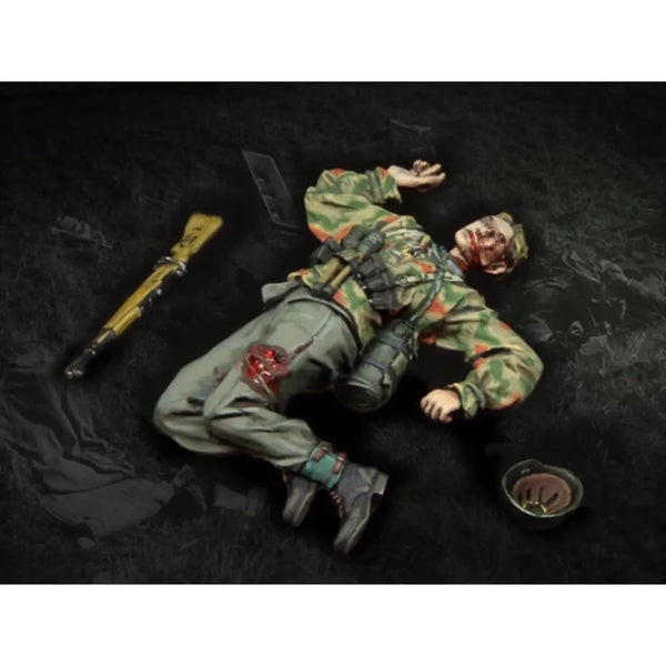 1/35 WWII German Infantryman Prone, Resin Model Figure Kit, Unassembled and Unpainted
