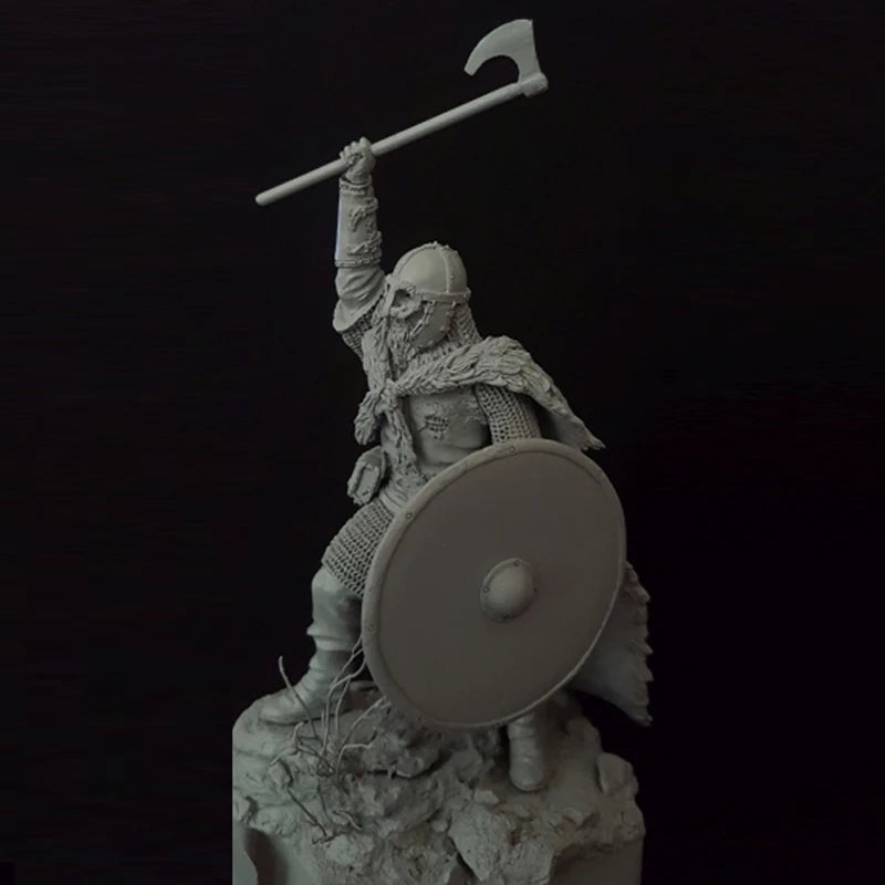 1/24 Medieval Viking Axeman with Ornate Knotwork Shield, Resin Model Figure Kit, Unassembled and Unpainted