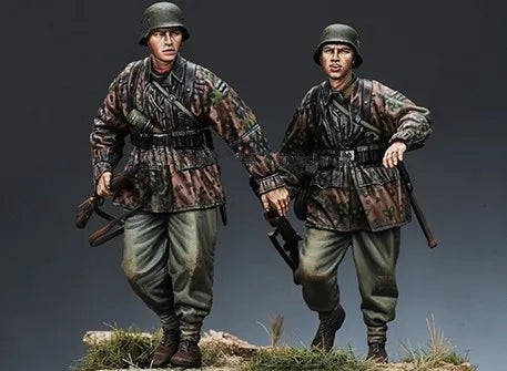 1/35 Medieval Fantasy Armored Soldiers, Resin Model Figure Kit, Unassembled and Unpainted