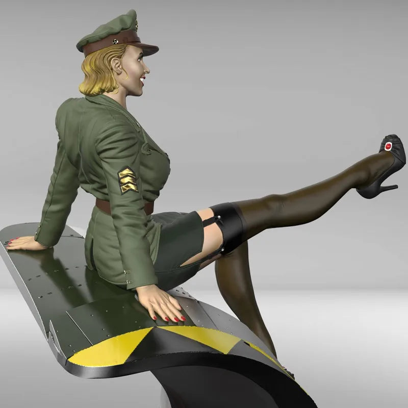 1/35 WWII German Female Pilot, Resin Model Figure Kit, Unassembled and Unpainted