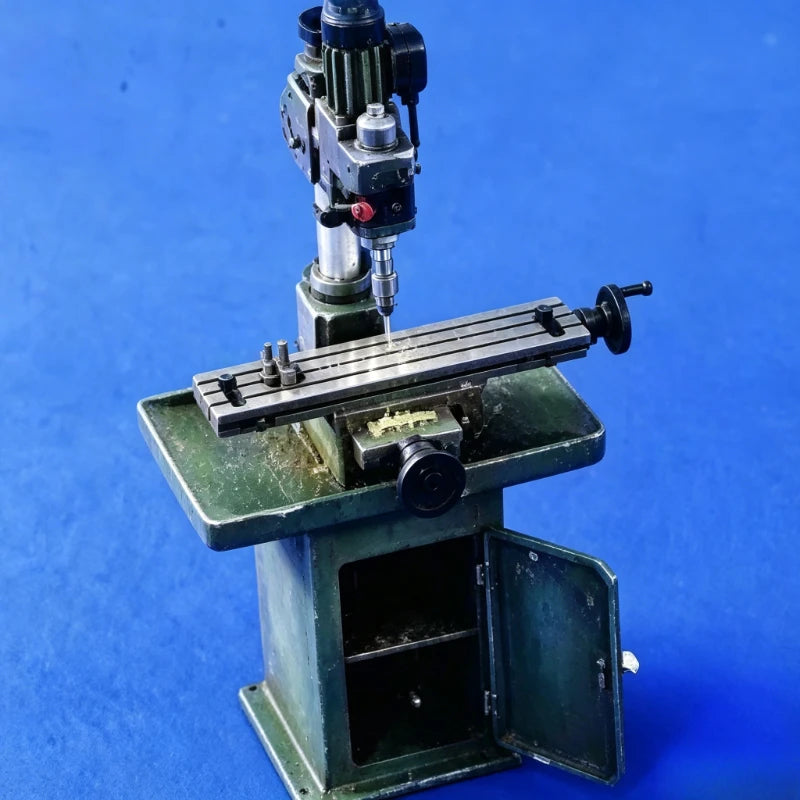 1/35 Industrial Workshop Machinery, Resin Model Diorama Kit, Historical Theme, Unassembled and Unpainted