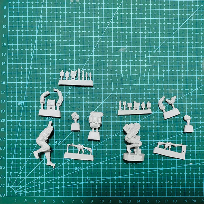 1/35 Modern LRRP Special Operations Soldiers, 2 Figures, Resin Model Figure Kit, Unassembled and Unpainted