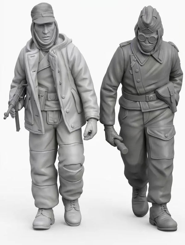 1/35 WWI Winter Tank Soldiers, 2 Figures, Resin Model Figure Kit, Unassembled and Unpainted