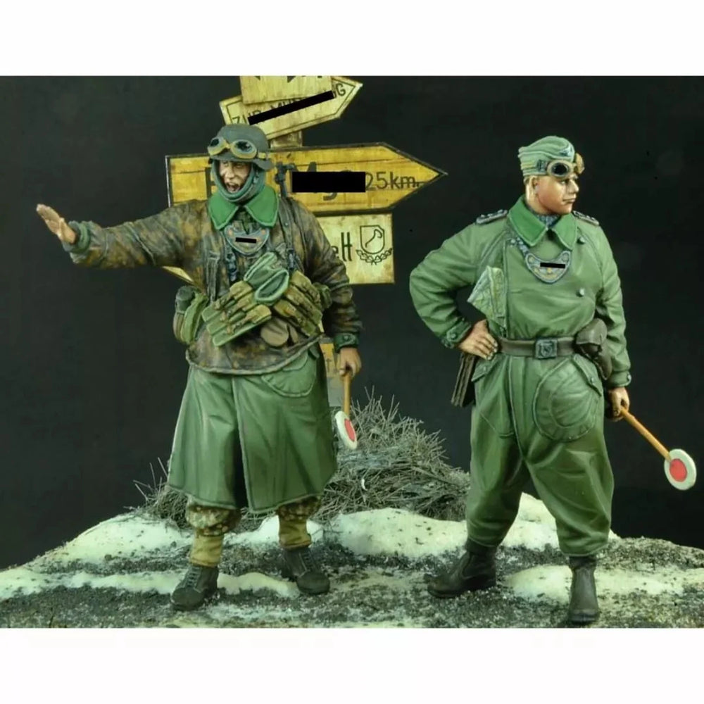 1/35 WWII German Gendarmerie, 2 Figures, Resin Model Figure Kit, Unassembled and Unpainted