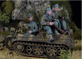 WWII German Soldier — 1/35 Resin Figure
