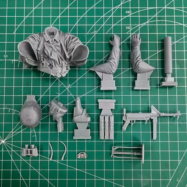 1/10 WWII German Field Commander, Resin Model Bust Kit, Unassembled and Unpainted