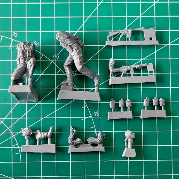 1/35 Cold War Rhodesian Light Infantry, 2 Figures, Resin Model Figure Kit, Unassembled and Unpainted