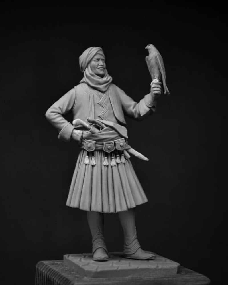 1/24 Ancient Hunter with Falcon, Resin Model Figure Kit, Unassembled and Unpainted
