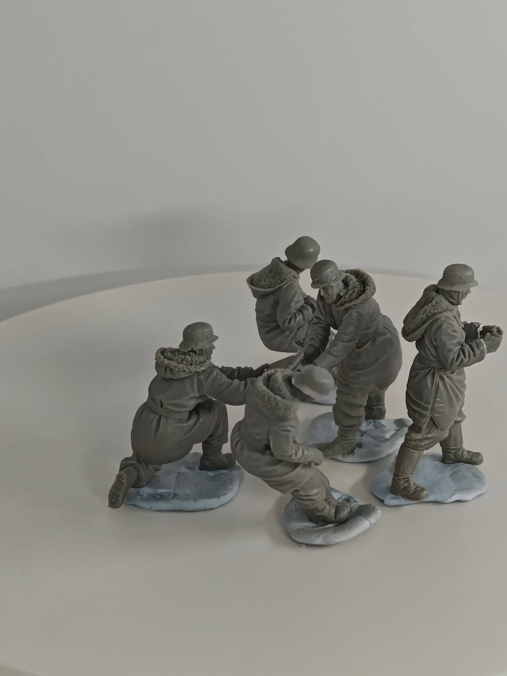 1/35 WWII German Infantry Squad Attacking, 5 Figures, Resin Model Figure Kit, Unassembled and Unpainted