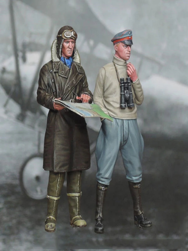 1/32 WWII German Fighter Pilot & Mechanic, 2 Figures, Resin Model Figure Kit, Unassembled and Unpainted