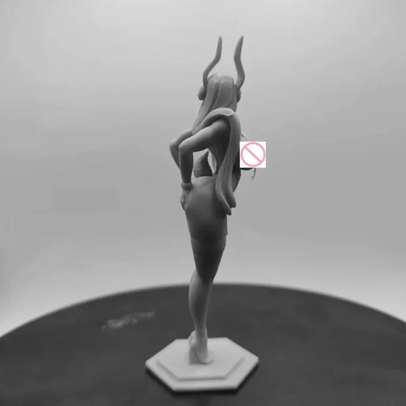 1/24 Demon Sorceress with Curved Horns, Resin Model Figure Kit, Anime Theme, Unassembled and Unpainted