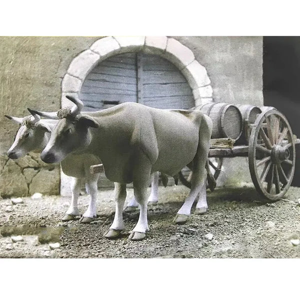 1/35 Medieval Livestock, 2 Figures, Resin Model Creature Kit, Unassembled and Unpainted