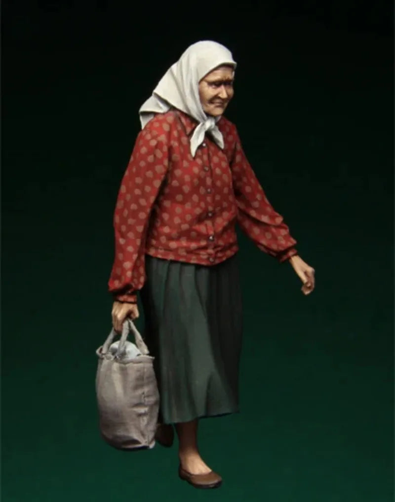 1/35 WWII Russian Refugee Woman in Red Blouse with Headscarf, Resin Model Figure Kit, Unassembled and Unpainted
