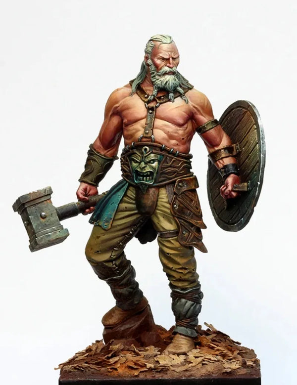 1/24 Bearded Barbarian with Round Shield and Axe, Resin Model Figure Kit, Fantasy Theme, Unassembled and Unpainted