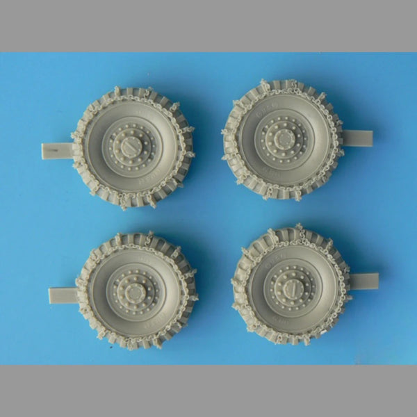 1/35 Cold War Snow Sprocket Tracked Vehicle Set, Resin Model Vehicle Kit, Unassembled and Unpainted