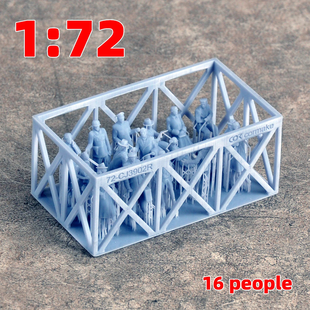 1/35 Civilian Town Residents, 8 Figures, Resin Model Figure Kit, Historical Theme, Unassembled and Unpainted