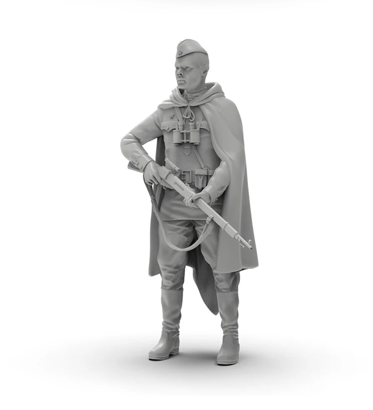 1/35 WWI Russian Officer with Infantry Squad, 7 Figures, Resin Model Figure Kit, Unassembled and Unpainted