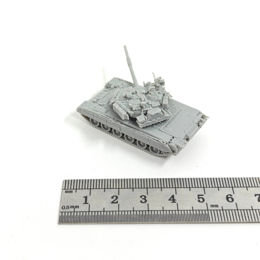 1/144 Scale T-80U Main Battle Tank MODEL KIT