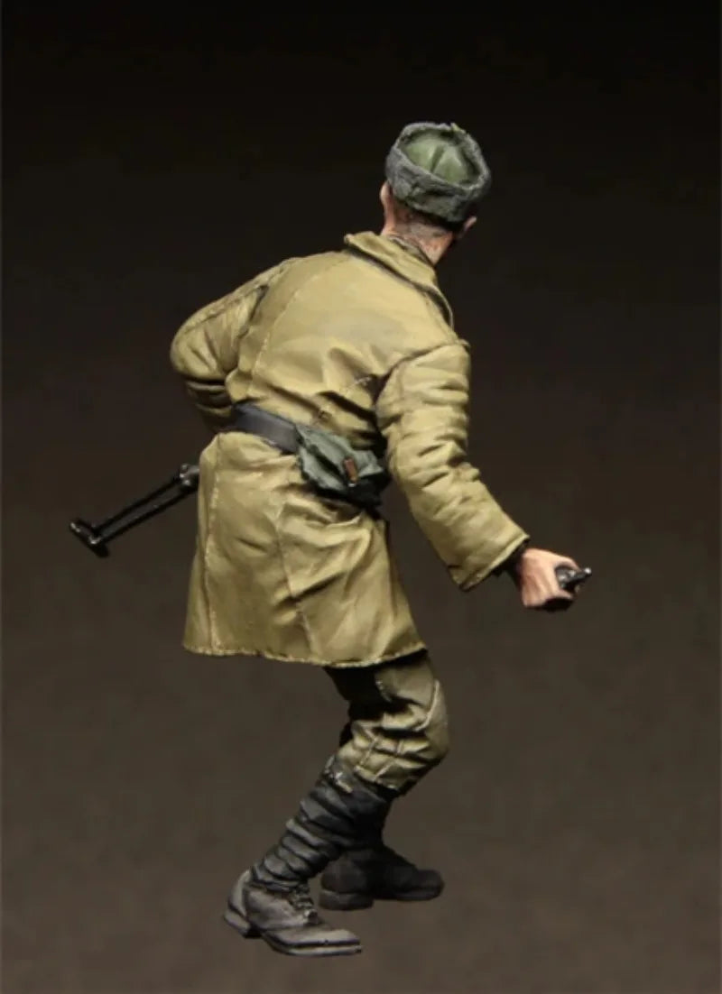 1/35 WWI Russian Infantryman, Resin Model Figure Kit, Unassembled and Unpainted