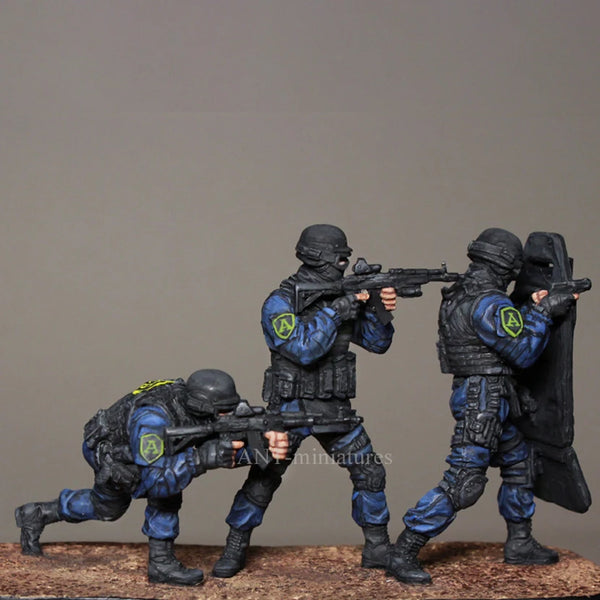 Modern Special Forces Operators, 4 Figures, Resin Model Figure Kit, Unassembled and Unpainted