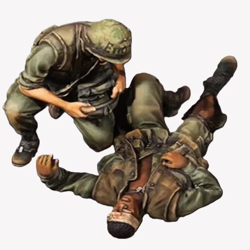1/35 WWII Combat Soldier, 2 Figures, Resin Model Figure Kit, Unassembled and Unpainted